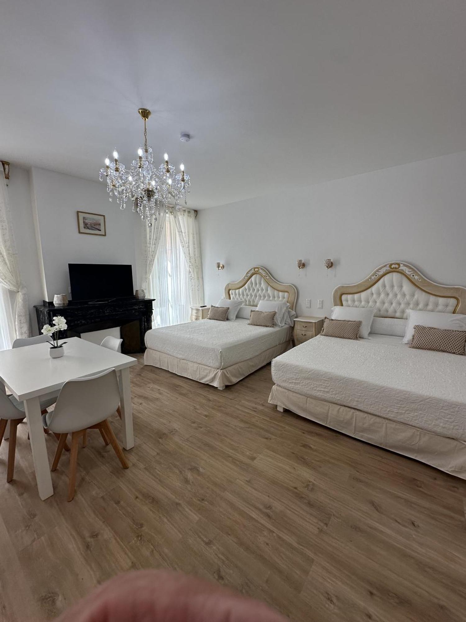 Studio Familial Du Cloitre Narbonne Buitenkant foto